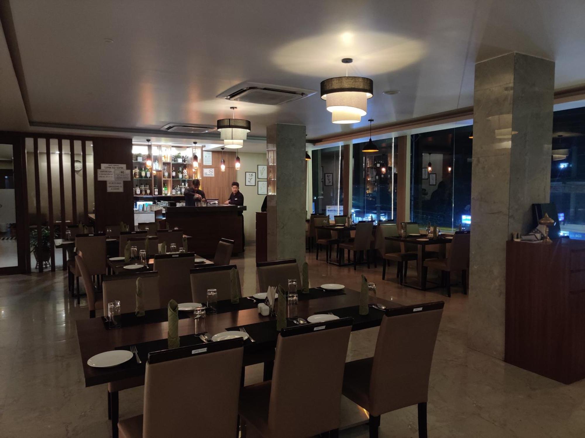 Hotel Tree Fern Dibrugarh Esterno foto